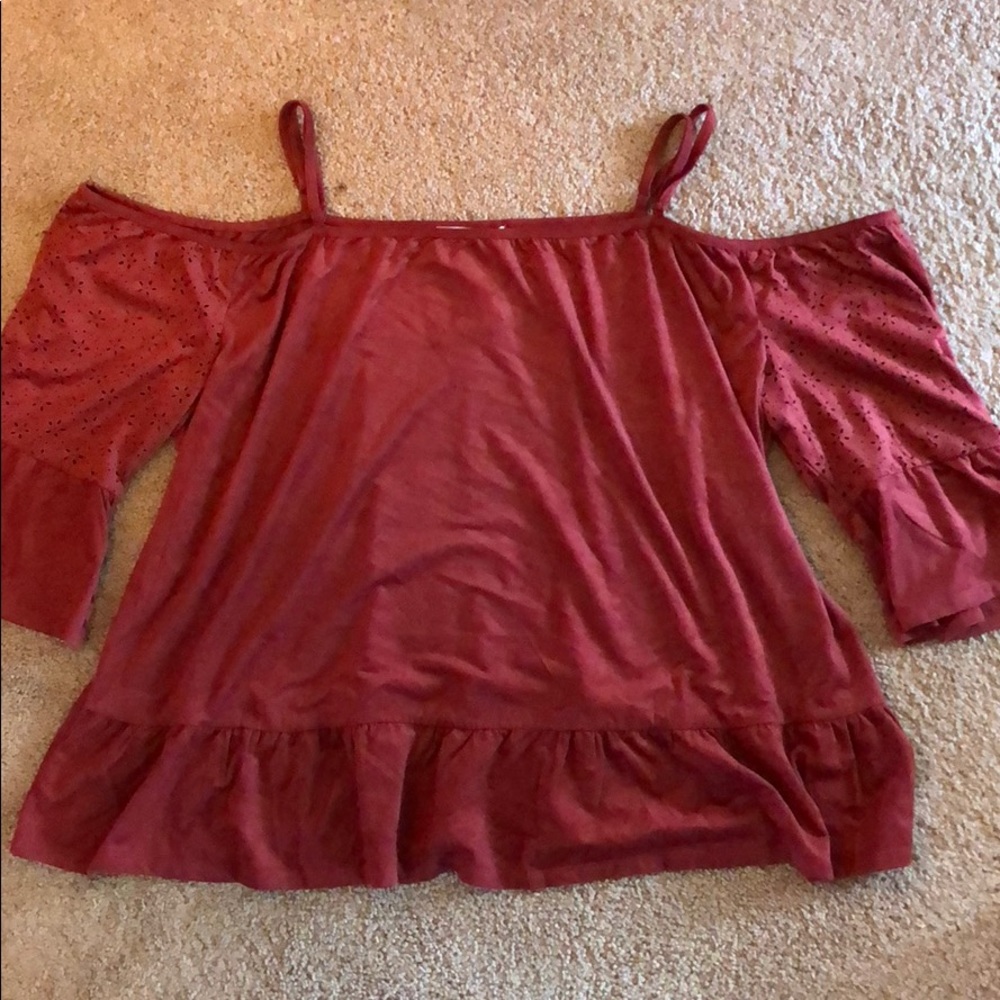 Cold shoulder top